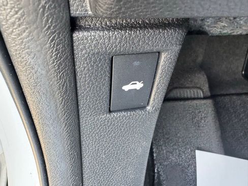 Used 2023 Honda Accord EX image 31