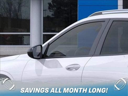 New 2026 Chevrolet Trax ACTIV w/ Sunroof Package FWD image 12