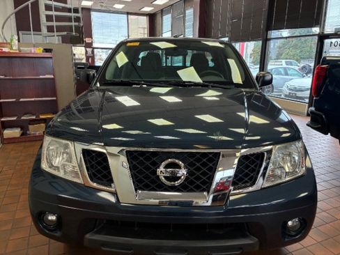 Used 2018 Nissan Frontier SV w/ Value Truck Package image 4