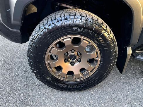 Certified 2025 Toyota 4Runner Trailhunter AWD/4WD image 11