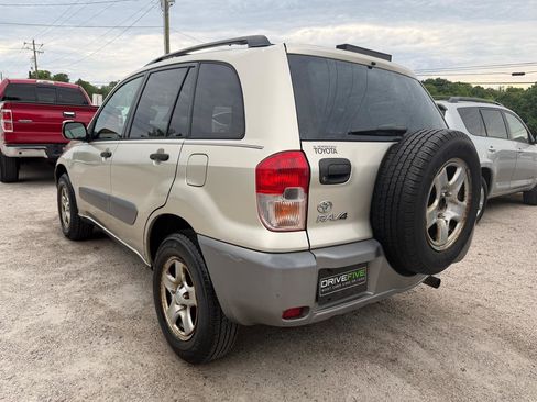 Used 2002 Toyota RAV4 2WD image 3