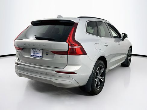 Used 2022 Volvo XC60 B5 Momentum w/ Protection Package Premier FWD image 5