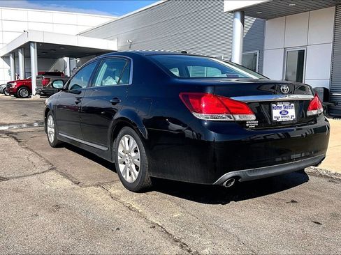 Used 2011 Toyota Avalon image 3
