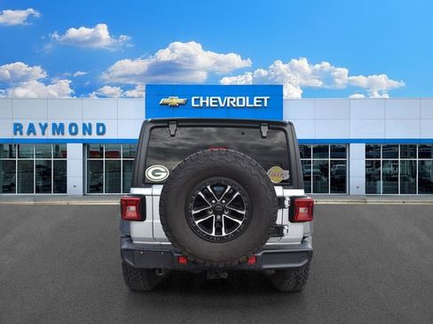 Used 2024 Jeep Wrangler Unlimited Sport AWD/4WD image 4