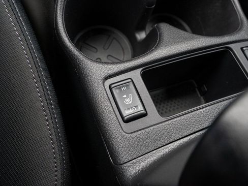 Used 2020 Nissan Rogue SV image 17