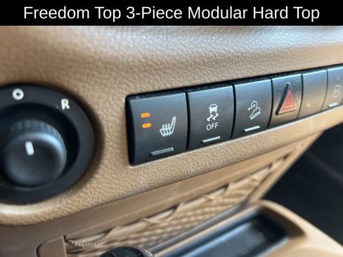 Used 2011 Jeep Wrangler Unlimited Rubicon w/ Dual Top Group image 8