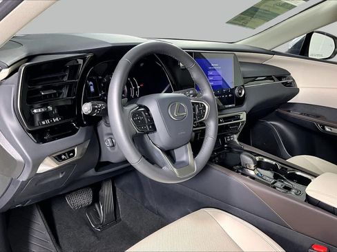 Used 2024 Lexus RX 350 FWD w/ Technology Package image 16