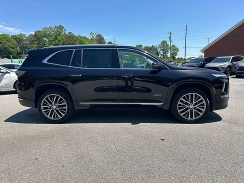 New 2026 Buick Enclave Avenir FWD image 5
