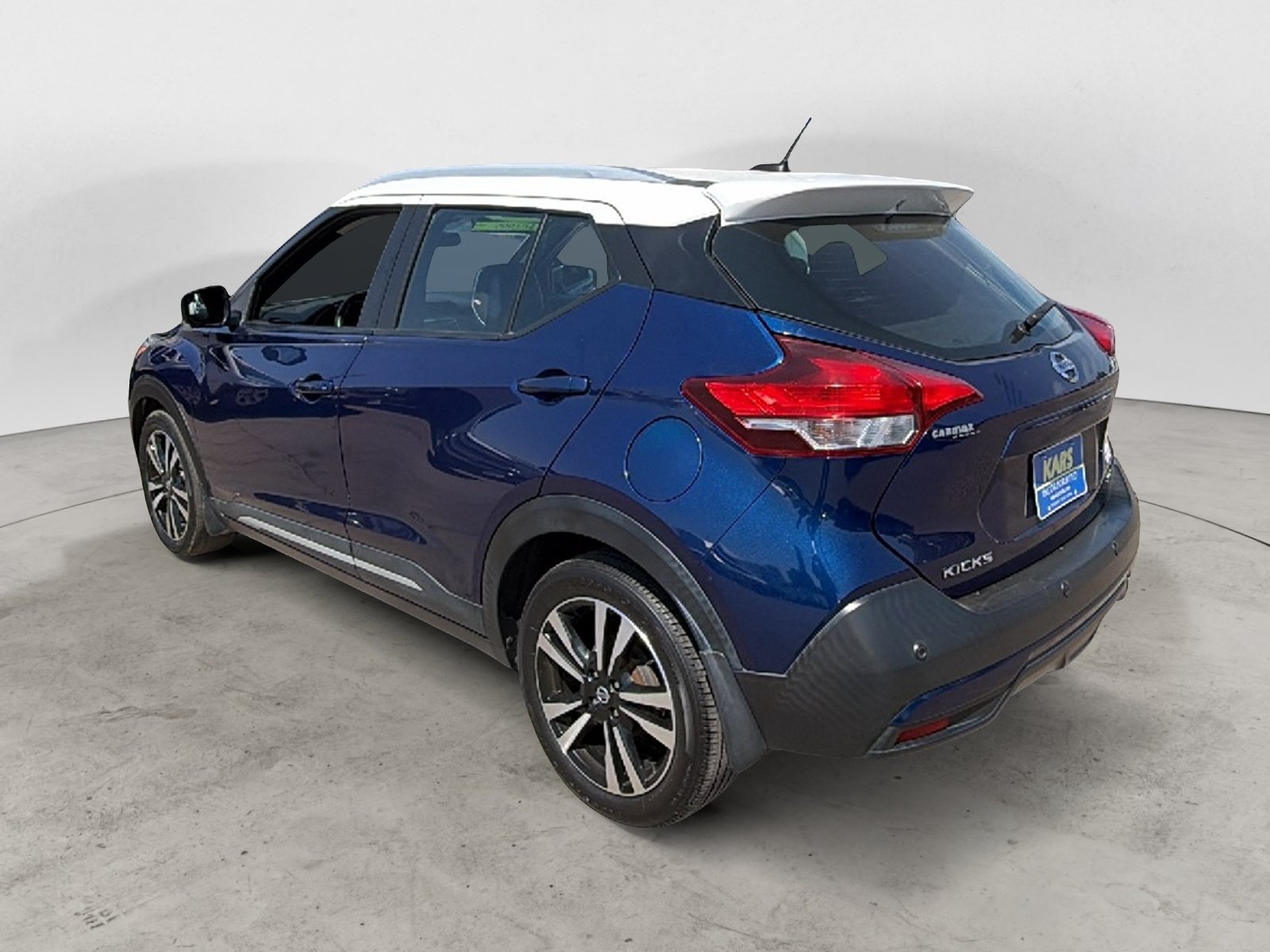 Used 2020 Nissan Kicks SR w/ SR Premium Package FWD image 4