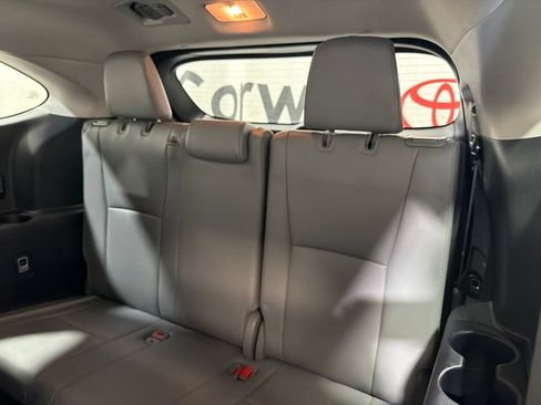 Used 2023 Toyota Highlander Platinum AWD/4WD image 21