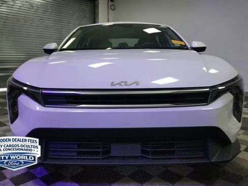 Used 2025 Kia K4 FWD image 3