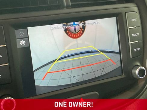 Used 2025 Kia Soul LX w/ LX Technology Package FWD image 4