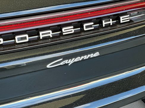 Certified 2026 Porsche Cayenne AWD/4WD image 35