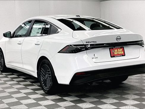 New 2026 Nissan Sentra SV w/ SV Convenience Package FWD image 4
