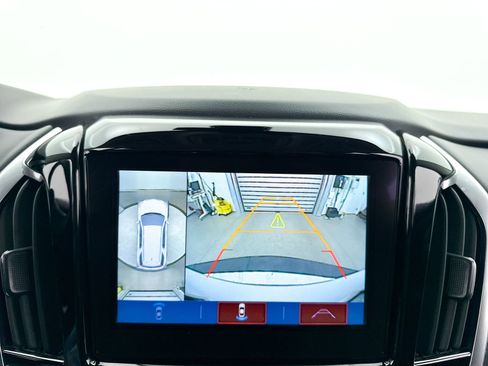 Used 2019 Chevrolet Traverse RS image 25