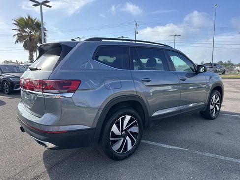 Used 2025 Volkswagen Atlas SE FWD image 5
