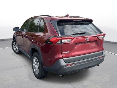 Used 2019 Toyota RAV4 LE FWD image 8