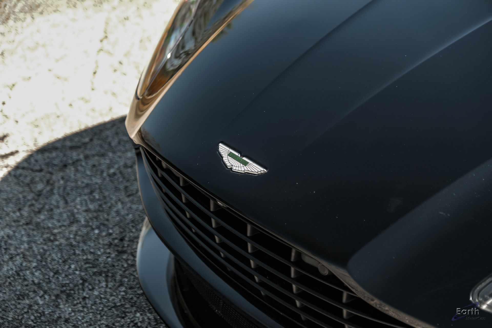 Used 2021 Aston Martin DB11 Coupe RWD image 25