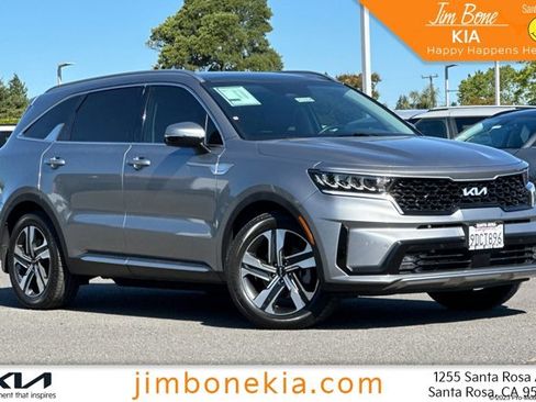Certified 2022 Kia Sorento EX w/ Panoramic Sunroof Package AWD/4WD image 1