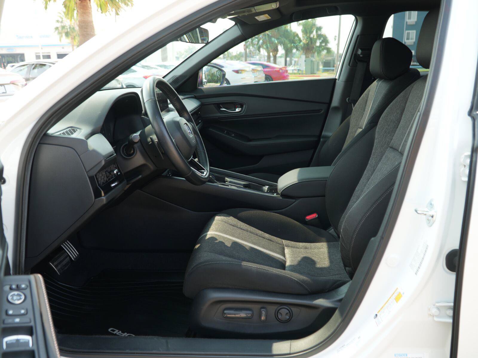 Used 2025 Honda Accord Sport image 7