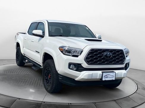 Used 2022 Toyota Tacoma TRD Sport w/ Technology Package AWD/4WD image 7