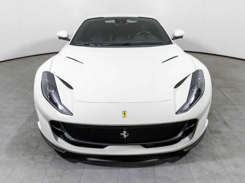 Used 2021 Ferrari 812 GTS image 10