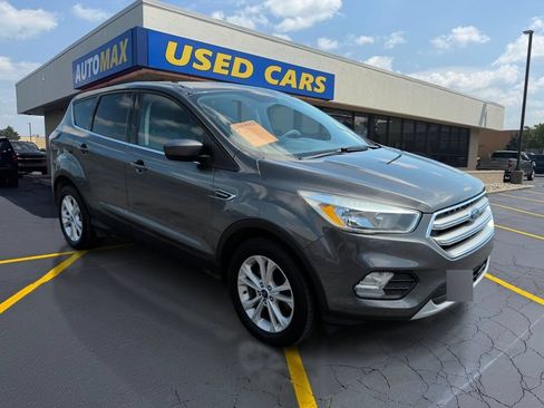 Used 2017 Ford Escape SE AWD/4WD image 4