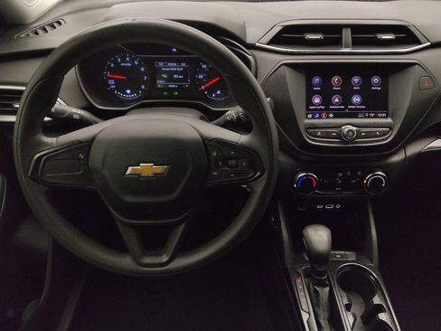 Used 2021 Chevrolet TrailBlazer LS FWD image 22