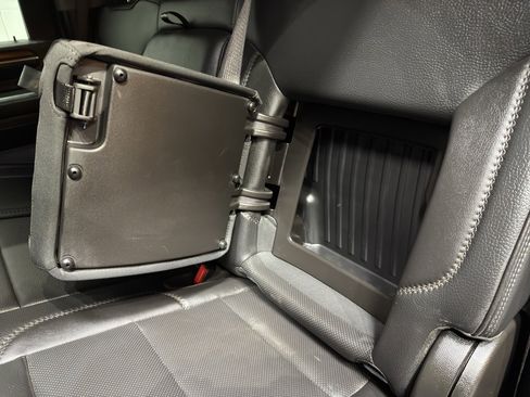 Used 2025 GMC Sierra 3500 Denali w/ Denali Reserve Package image 15