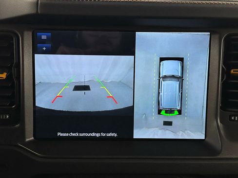 Used 2024 Ford Bronco Badlands image 36