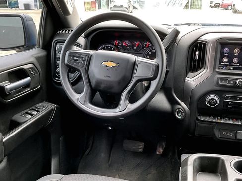 Used 2023 Chevrolet Silverado 1500 Custom AWD/4WD image 5