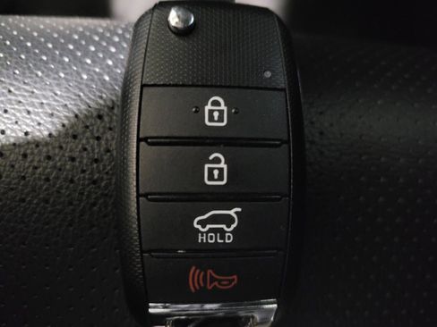 Used 2020 Kia Sportage S w/ S Sunroof Package image 32