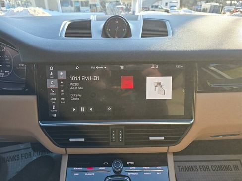 Used 2019 Porsche Cayenne AWD/4WD image 7