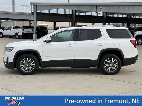 Certified 2023 GMC Acadia SLT w/ Technology Package AWD/4WD image 8