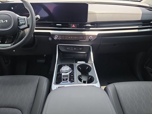 New 2026 Kia Carnival SX FWD image 15