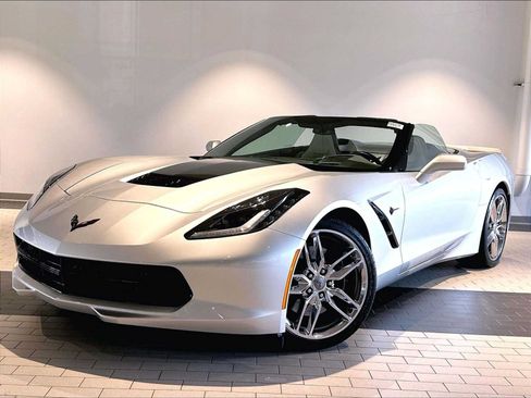 Used 2016 Chevrolet Corvette Stingray Convertible w/ 3LT Preferred Equipment Group RWD image 1