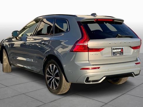 Used 2024 Volvo XC60 B5 Plus image 11