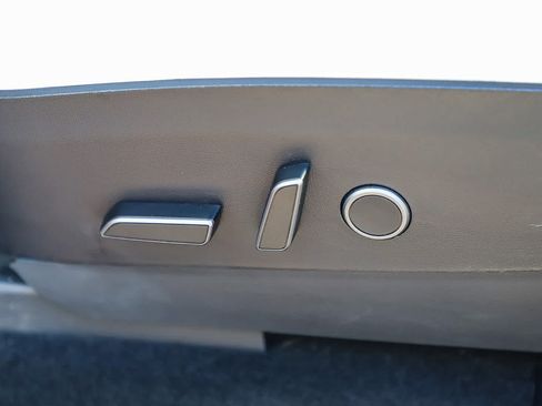 Used 2023 Tesla Model Y Long Range AWD/4WD image 20
