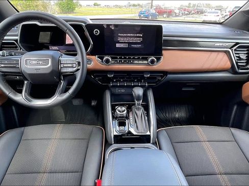 Used 2026 GMC Canyon AT4 image 7