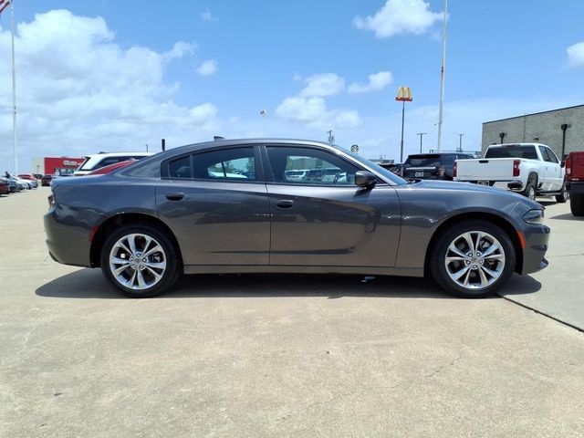 Used 2022 Dodge Charger SXT AWD/4WD image 4