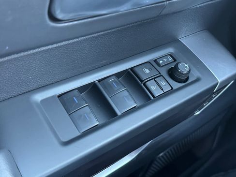 Used 2023 Toyota Sequoia Platinum image 19