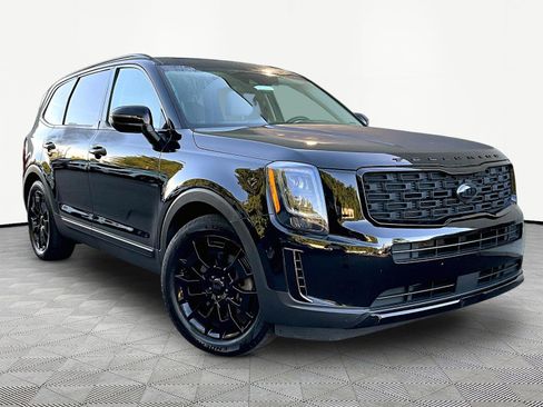 Used 2021 Kia Telluride EX w/ EX Premium Package AWD/4WD image 3