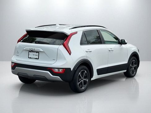 Certified 2025 Kia Niro LX FWD image 7