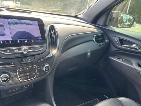 Used 2024 Chevrolet Equinox RS w/ RS Leather Package FWD image 17