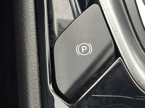 Used 2013 Ford Fusion Titanium image 25