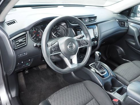 Used 2019 Nissan Rogue S FWD image 12