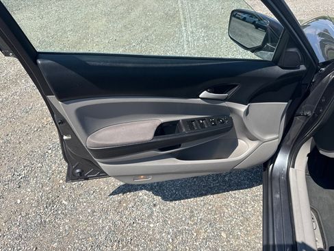 Used 2011 Honda Accord LX image 28