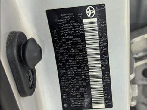 Used 2024 Toyota Corolla LE FWD image 14