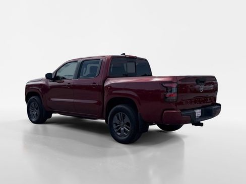 Used 2025 Nissan Frontier SV AWD/4WD image 3