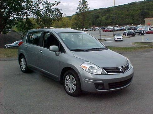 Used 2011 Nissan Versa 1.8 S w/ Plus Pkg FWD image 24